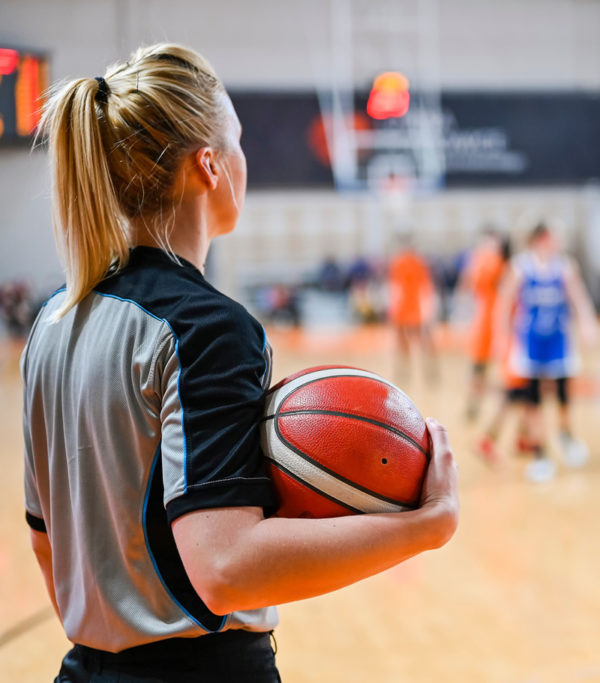 Arbitre féminin de basketball